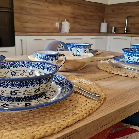 Siedlisko Hortensjowe Wzgorza Szyszkowa 61, 59-820 - Janina Apartment *