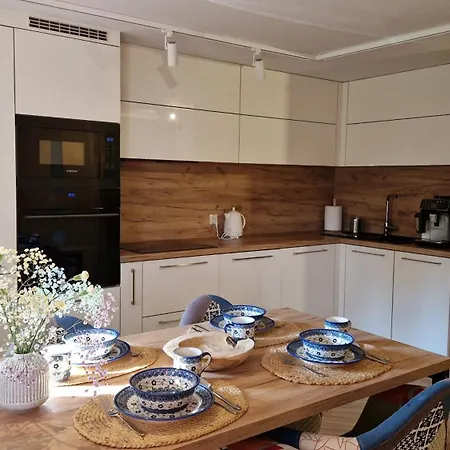 Siedlisko Hortensjowe Wzgorza Szyszkowa 61, 59-820 - Janina Apartment